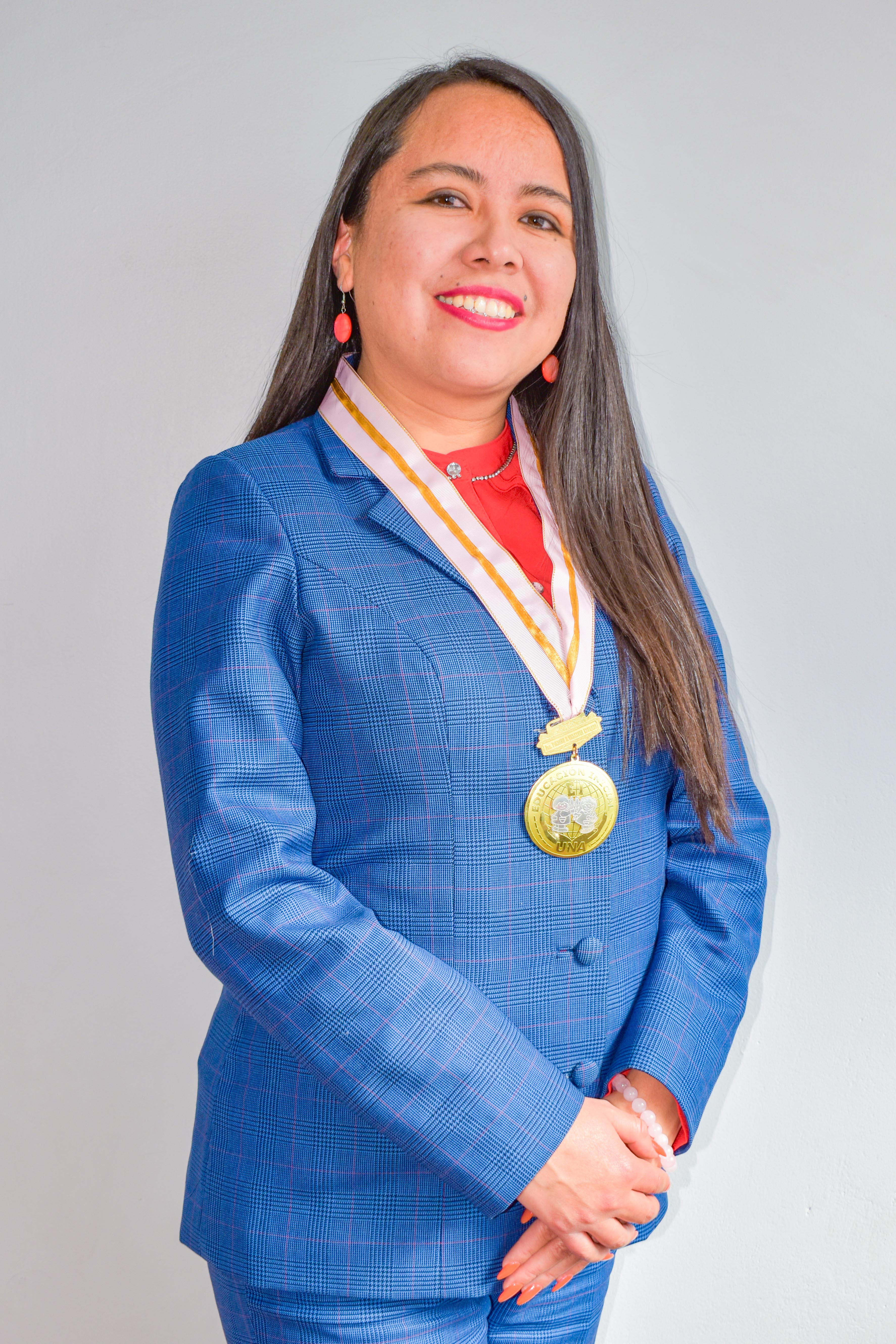Dra. Pierina  Sadith Velezvía Estrada